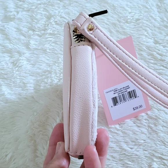 Juicy🍊 Couture Pink Clay Velour Heart🩷 Zip Around Coin Purse - NWT - Picture 4 of 16
